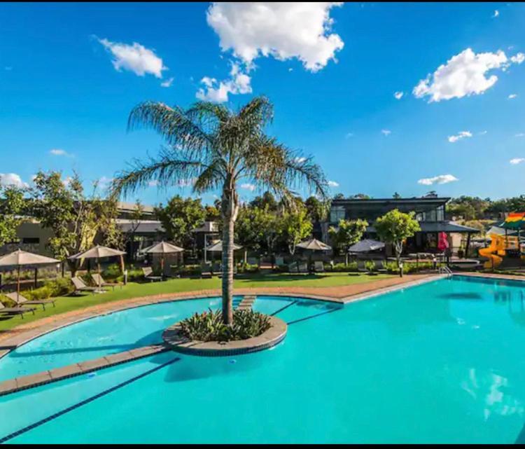 Luxurious Waterfall 1 Bedroom Condo With Free Uncapped Wifi Midrand Exterior photo
